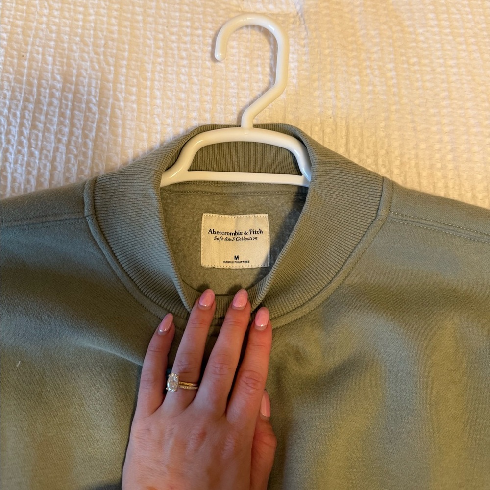 Abercrombie mock neck - Picture 2 of 3
